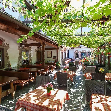 Wirtshaus Sattlerwirt 4* 에브스
