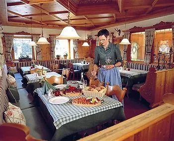 Szálloda Wirtshaus Sattlerwirt 4*