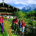 Wirtshaus Sattlerwirt Отель Эббс